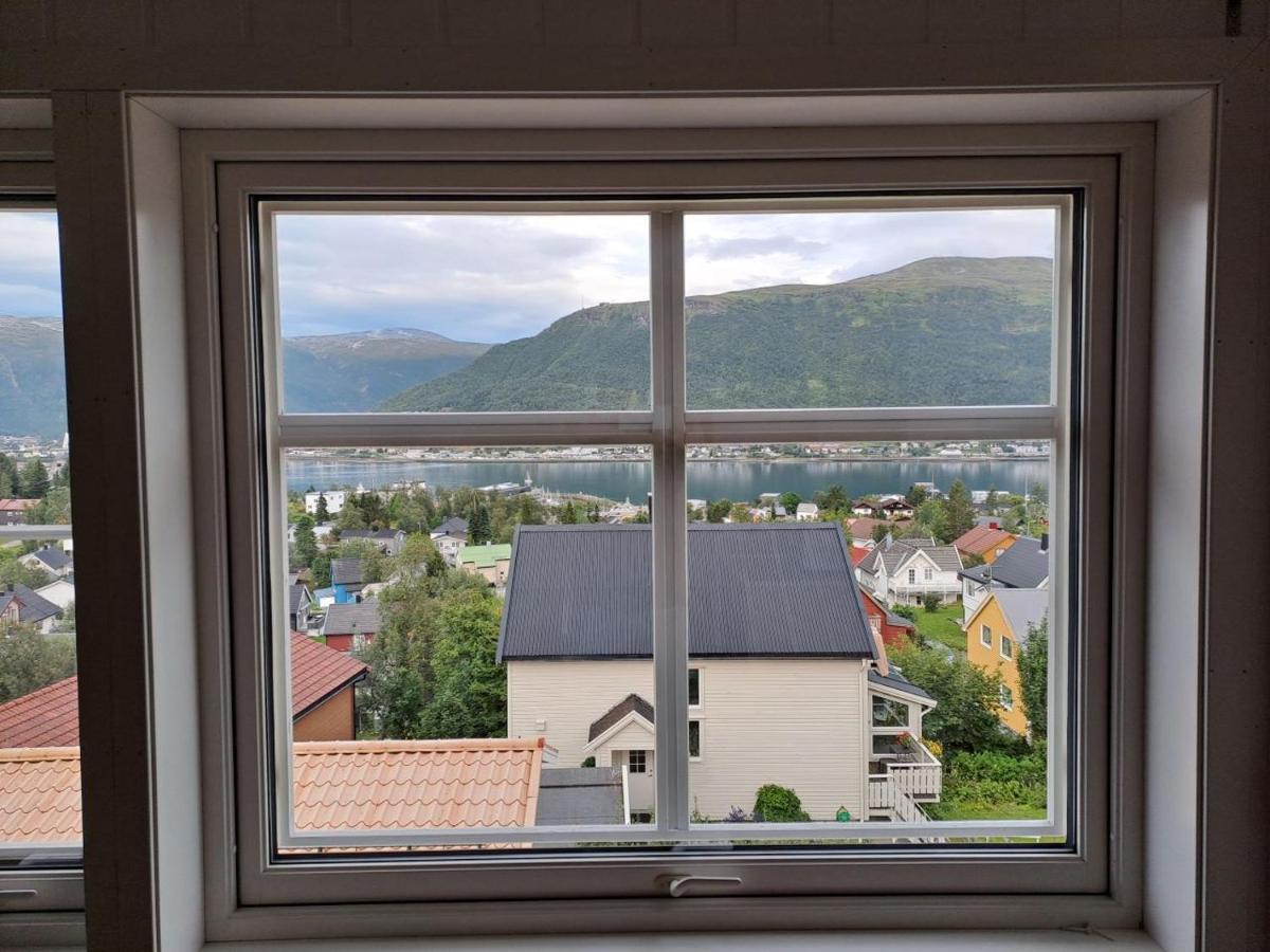 Warm And Cozy Apartment With Panoramic View Above The City Center Tromso Exterior photo